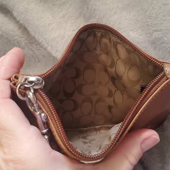 *COACH Wristlet - Picture 5 of 7